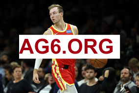 詹姆斯常规赛+季后赛得分超过51000分，历史唯一